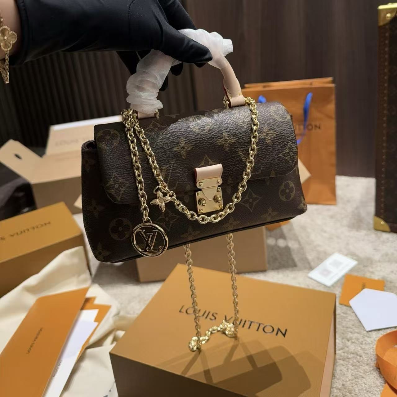 LV チェーン ハンドバッグ【50％割引+送料無料】