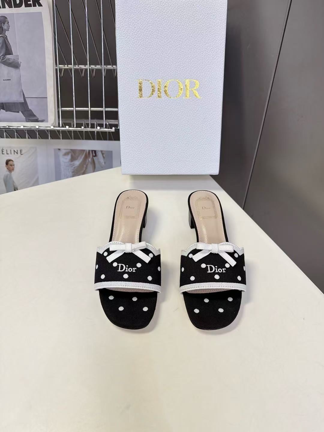 DI0R高品質ドット柄ローヒール【50％割引+送料無料】