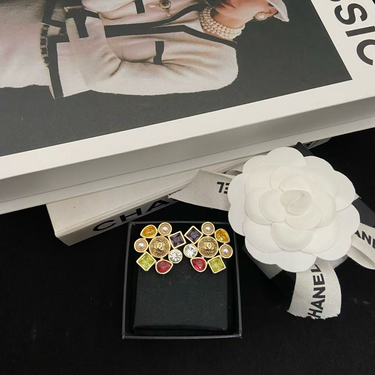 CHANE1 カラフルダブルCスタッドピアス【50％割引+送料無料】