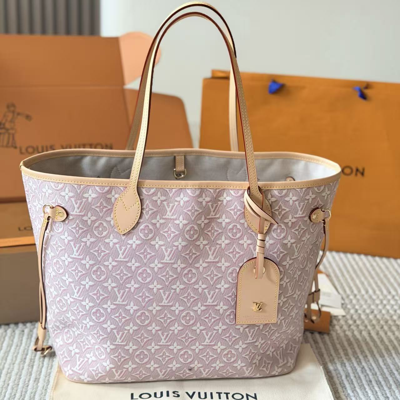 LV Neverfullショッピングバッグ【50％割引+送料無料】