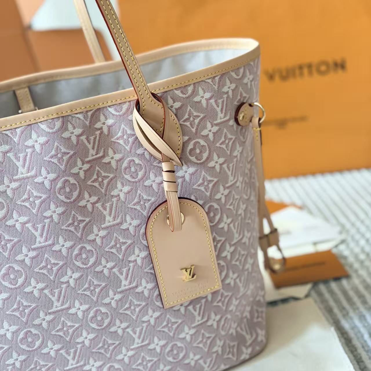 LV Neverfullショッピングバッグ【50％割引+送料無料】