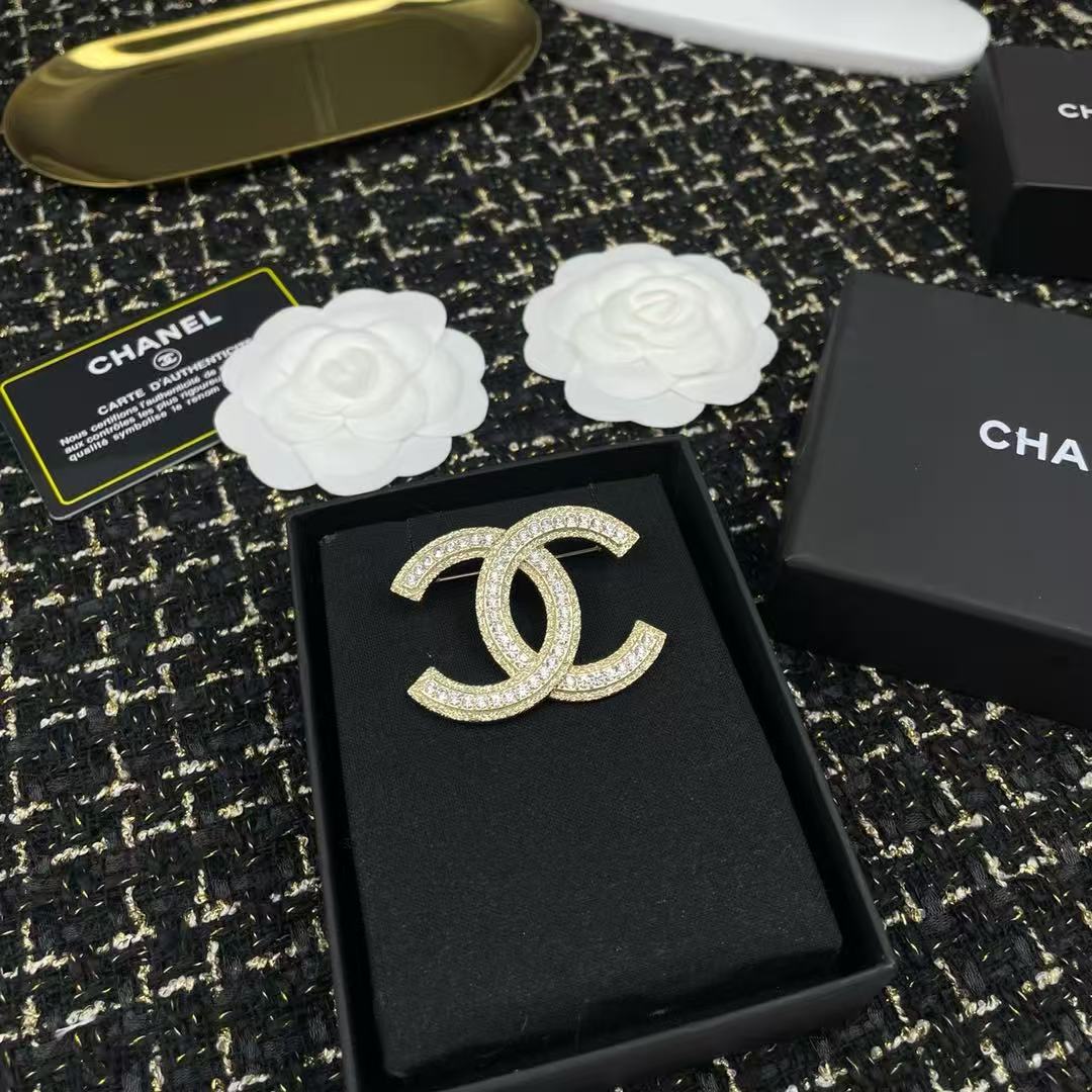 CHANE1 ダブルC ダイヤモンドブローチ【50％割引+送料無料】