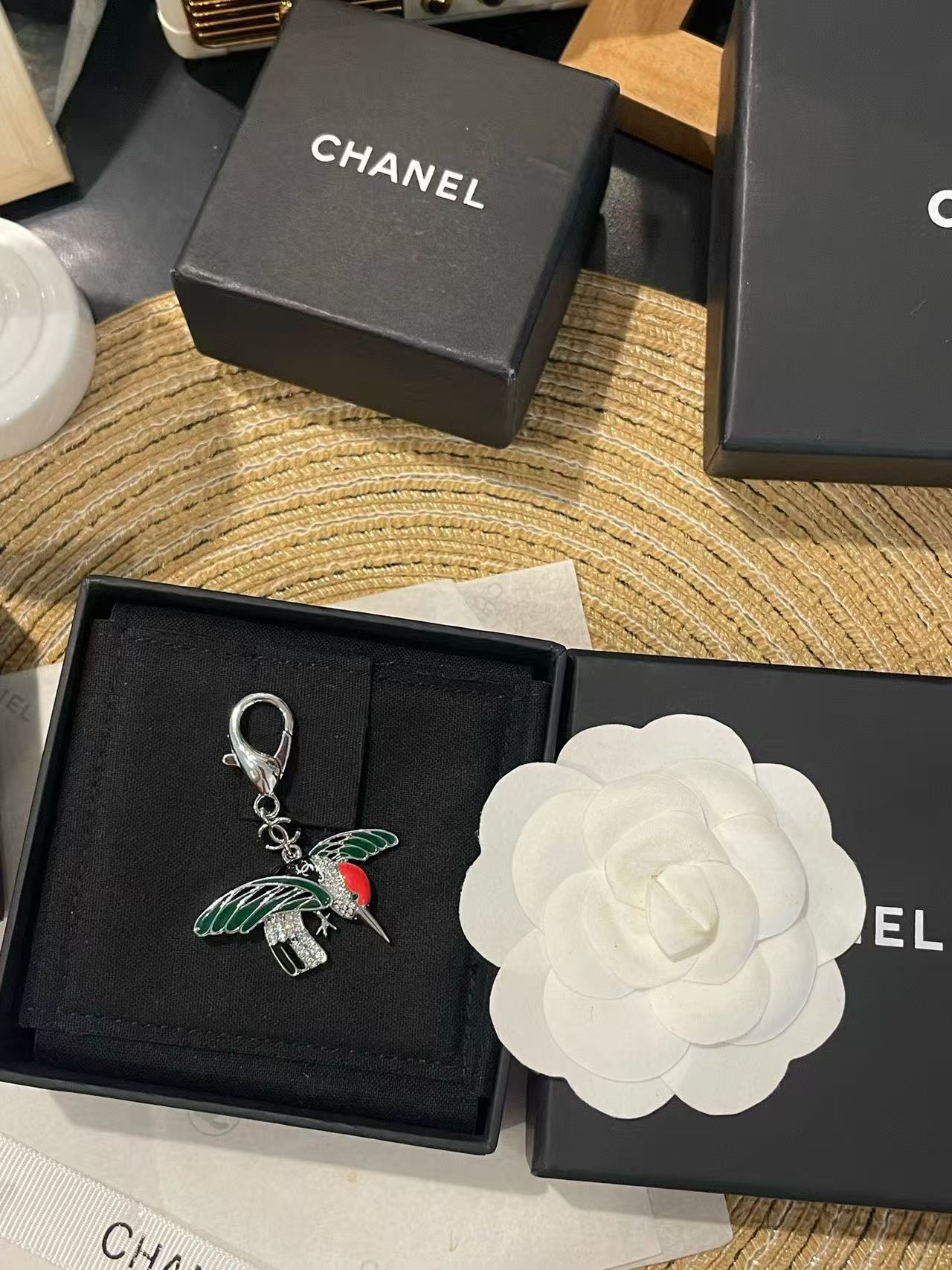 CHANE1 ダブルC フライングバード キーホルダー【50％割引+送料無料】