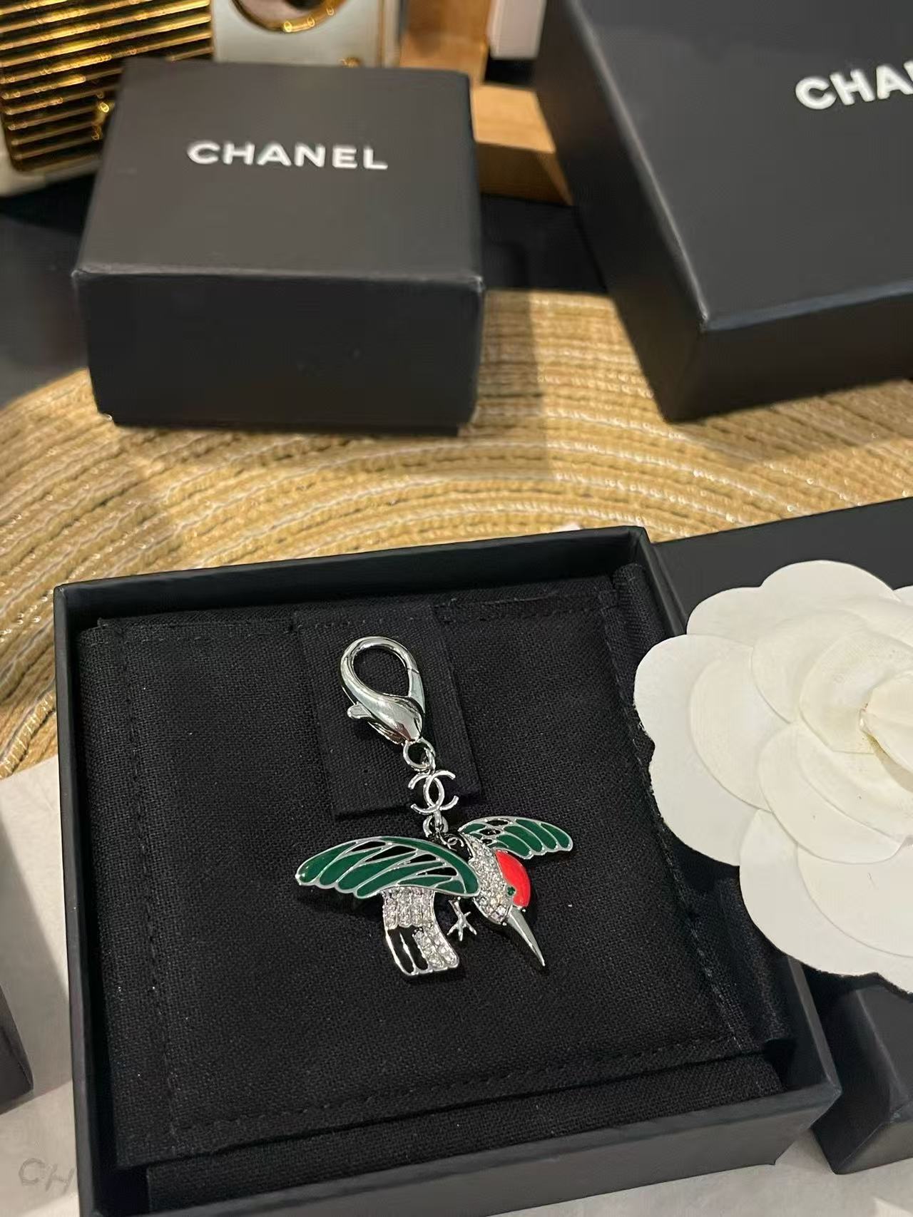 CHANE1 ダブルC フライングバード キーホルダー【50％割引+送料無料】