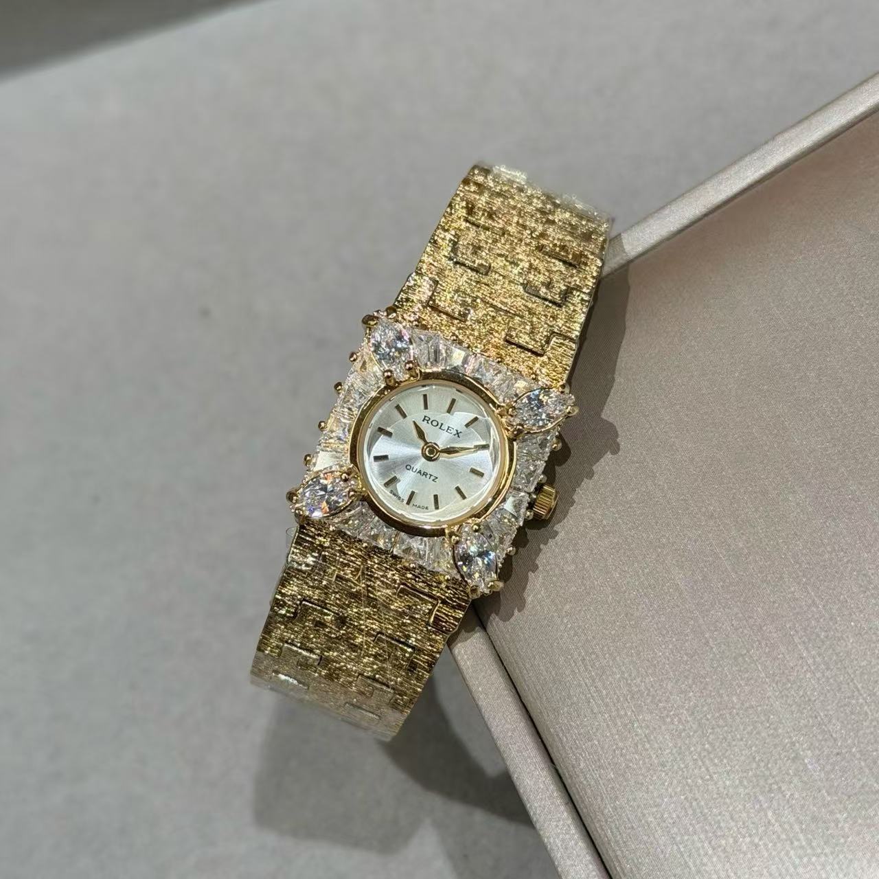 ROLEX vintage女性用ダイヤモンド時計【50％割引+送料無料】