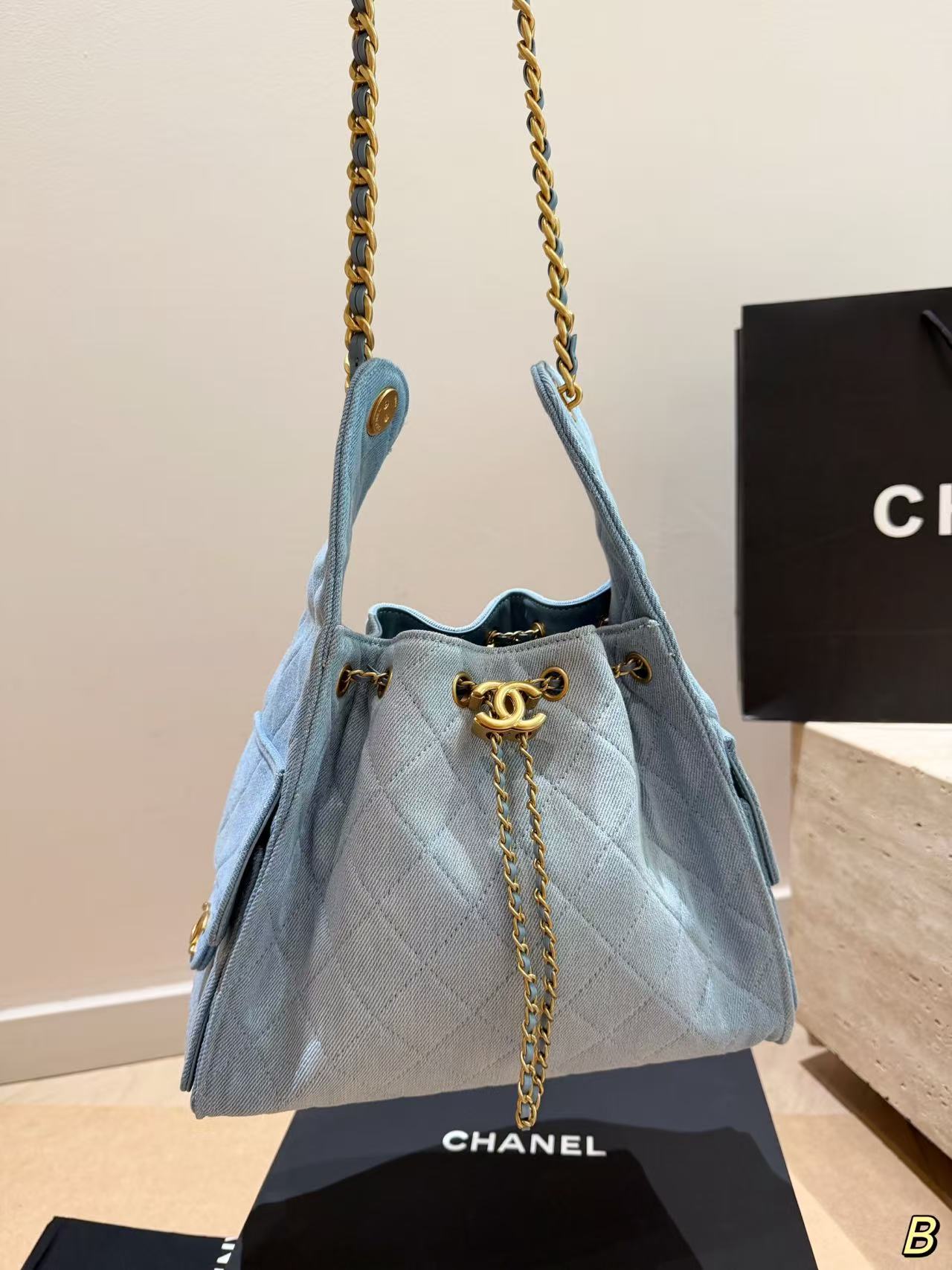 CHANE1 hoboチェーンデニムバッグ【50％割引+送料無料】