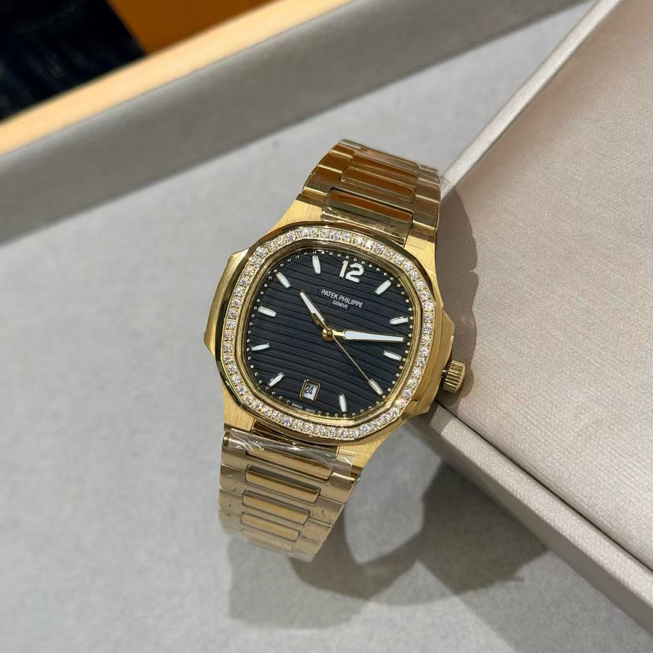 PATEK PH1LIPPEダイヤモンド入りレディースステンレススチールウォッチ【50％割引+送料無料】