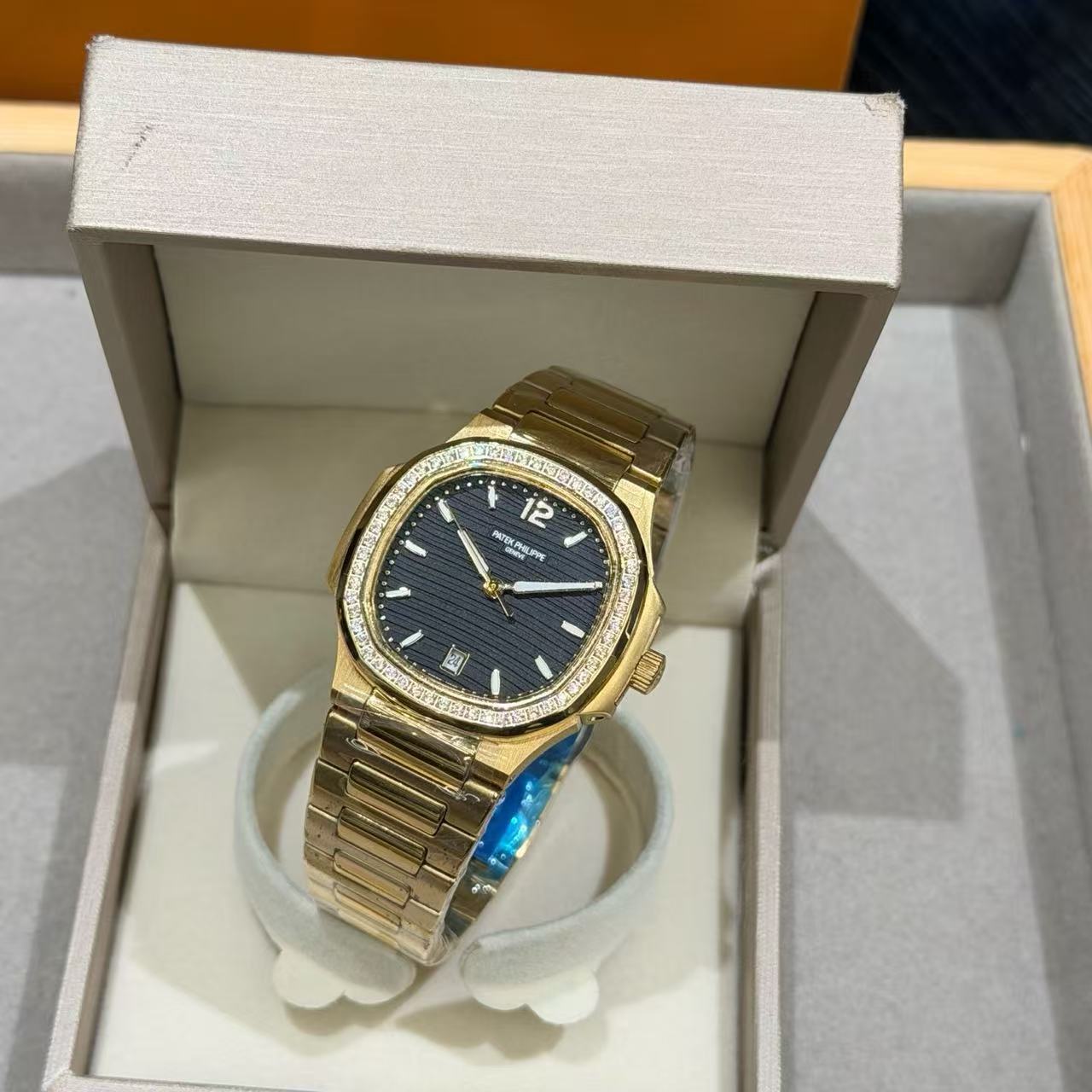PATEK PH1LIPPEダイヤモンド入りレディースステンレススチールウォッチ【50％割引+送料無料】