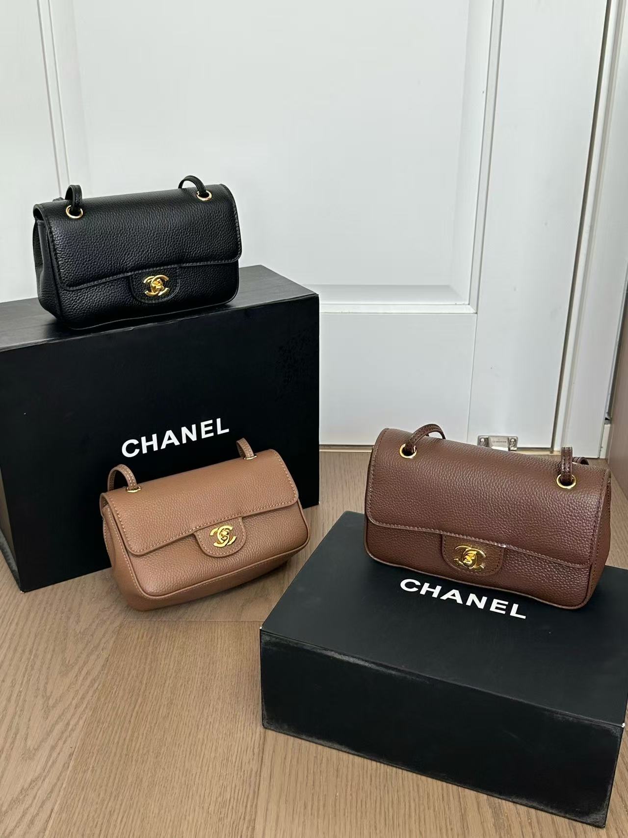 CHANE1 レザーショルダーバッグ【50％割引+送料無料】
