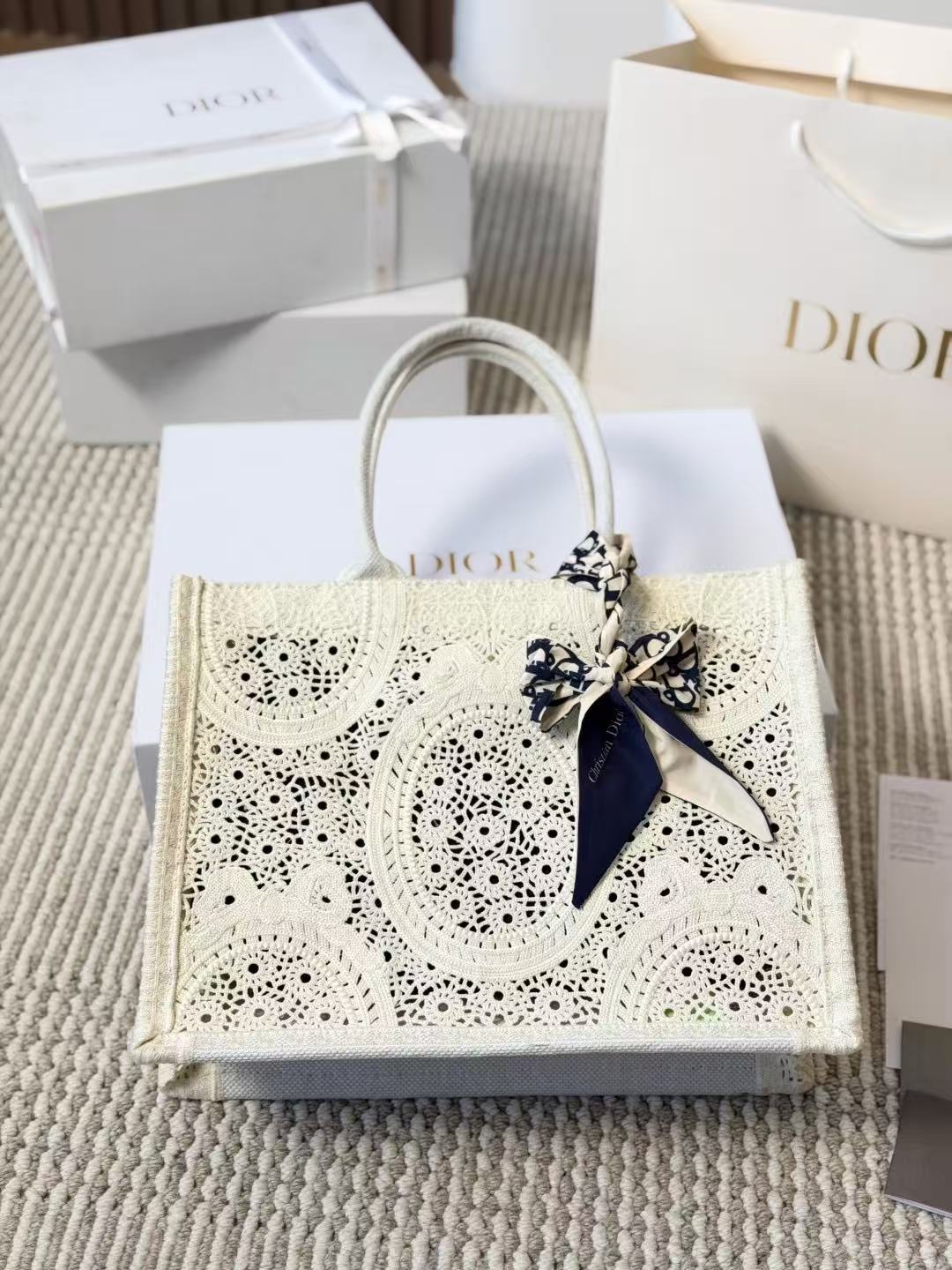 DIOR 3Dプリント トートバッグ【50％割引+送料無料】