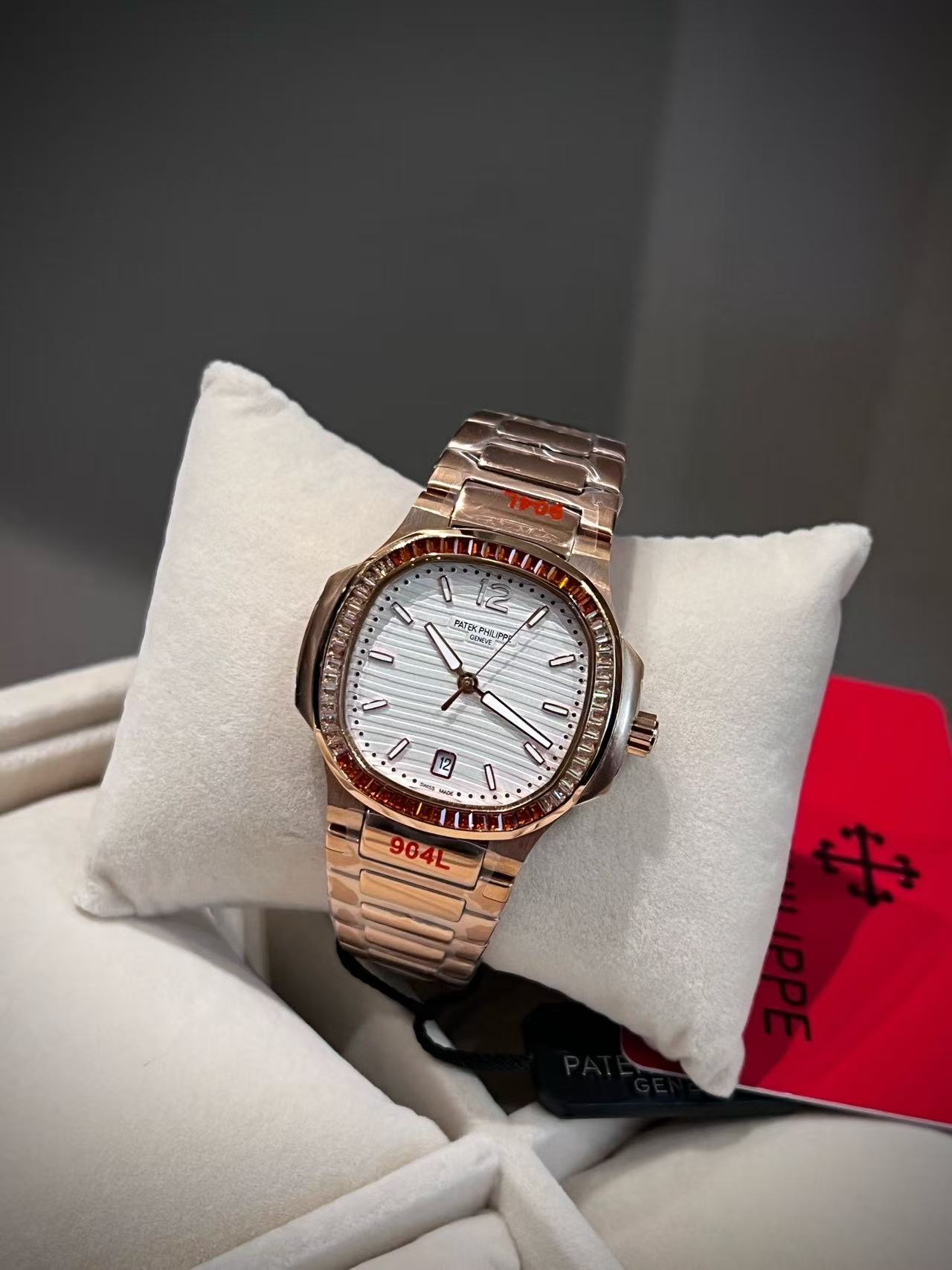 PATEK PH1LIPPEノーチラス 7118レディース腕時計【50％割引+送料無料】