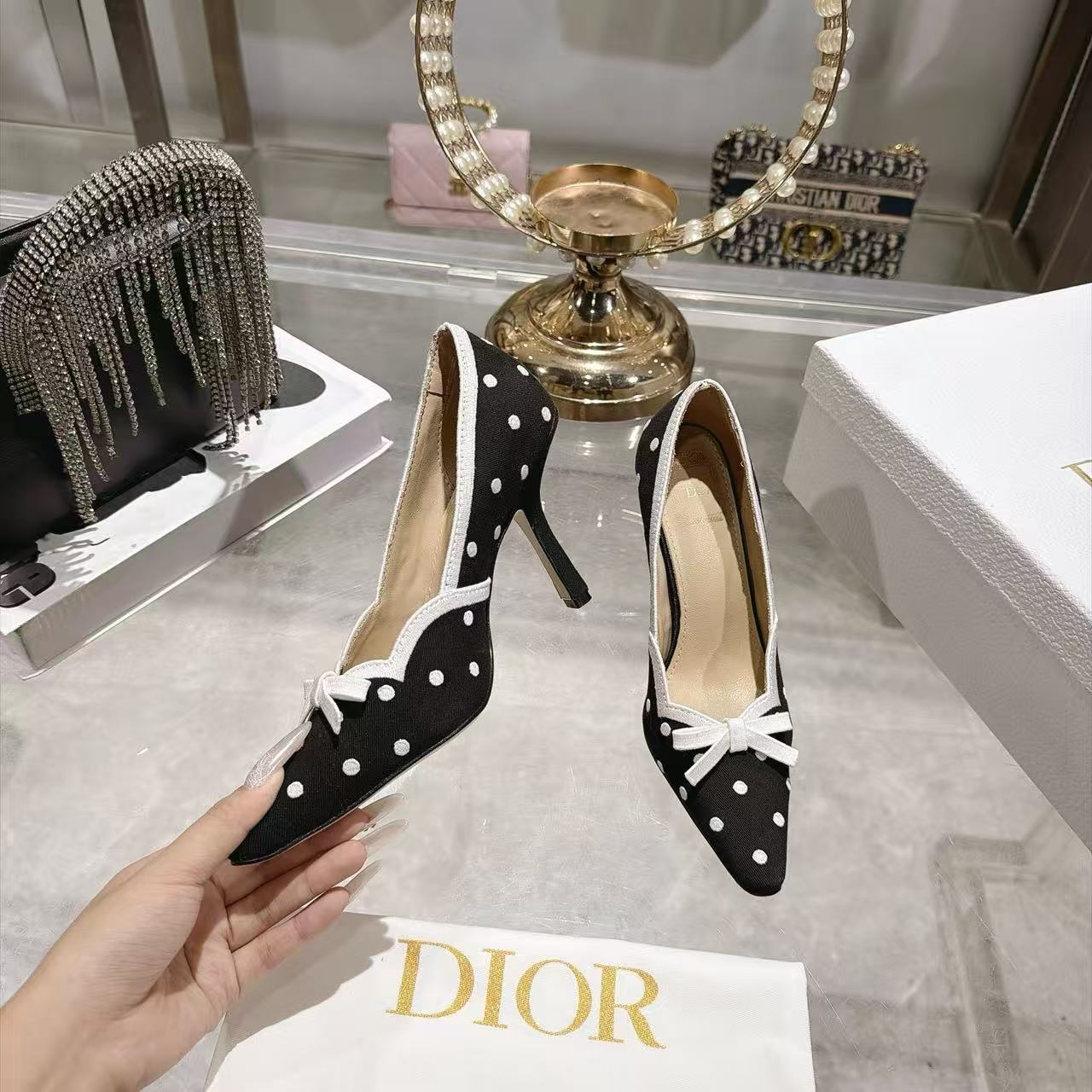 DI0R高品質な水玉模様のハイヒール【50％割引+送料無料】