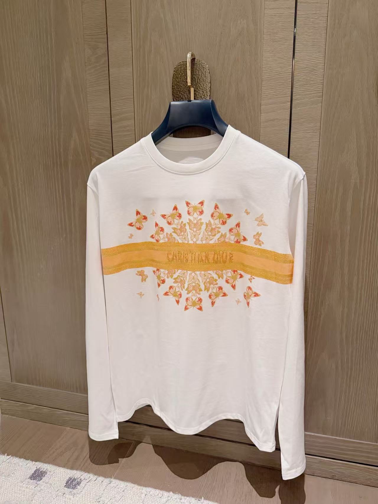 DI0Rバタフライ・レター 長袖Tシャツ【50％割引+送料無料】