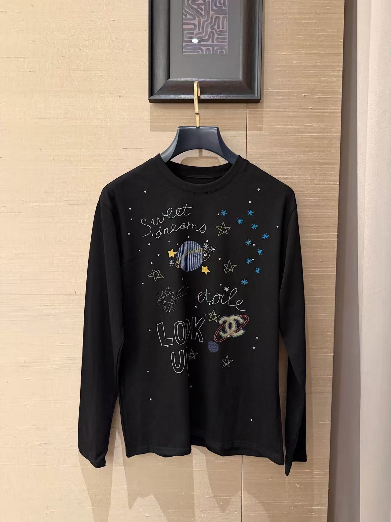 CHANE1 刺繍プリント長袖Tシャツ【50％割引+送料無料】
