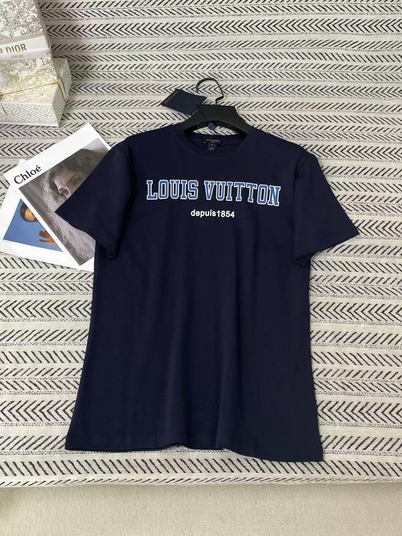 LVロゴ入り半袖Tシャツ【50％割引+送料無料】