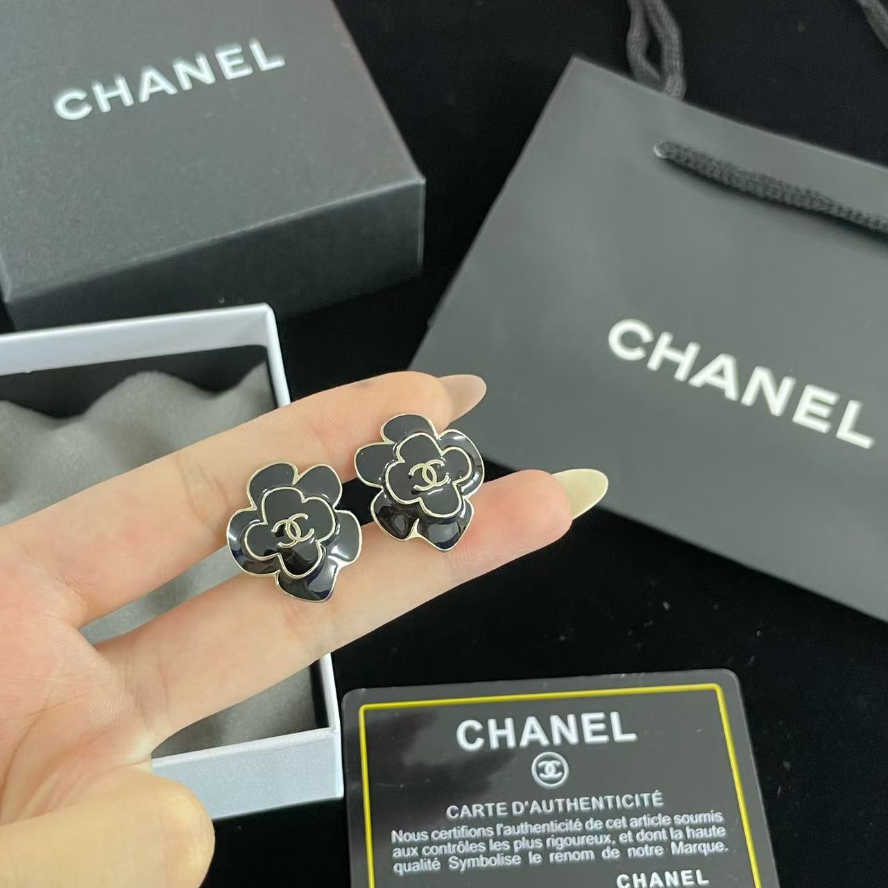 CHANE1 ダブルC カメリアイヤリング【50％割引+送料無料】