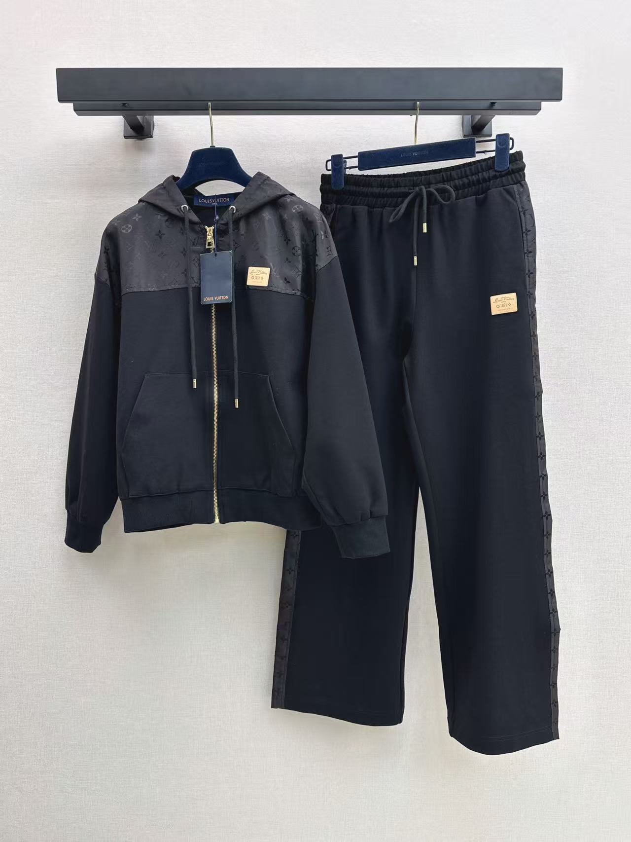 LVフード付きプリントジャケット＋パンツのツーピースセット【50％割引+送料無料】