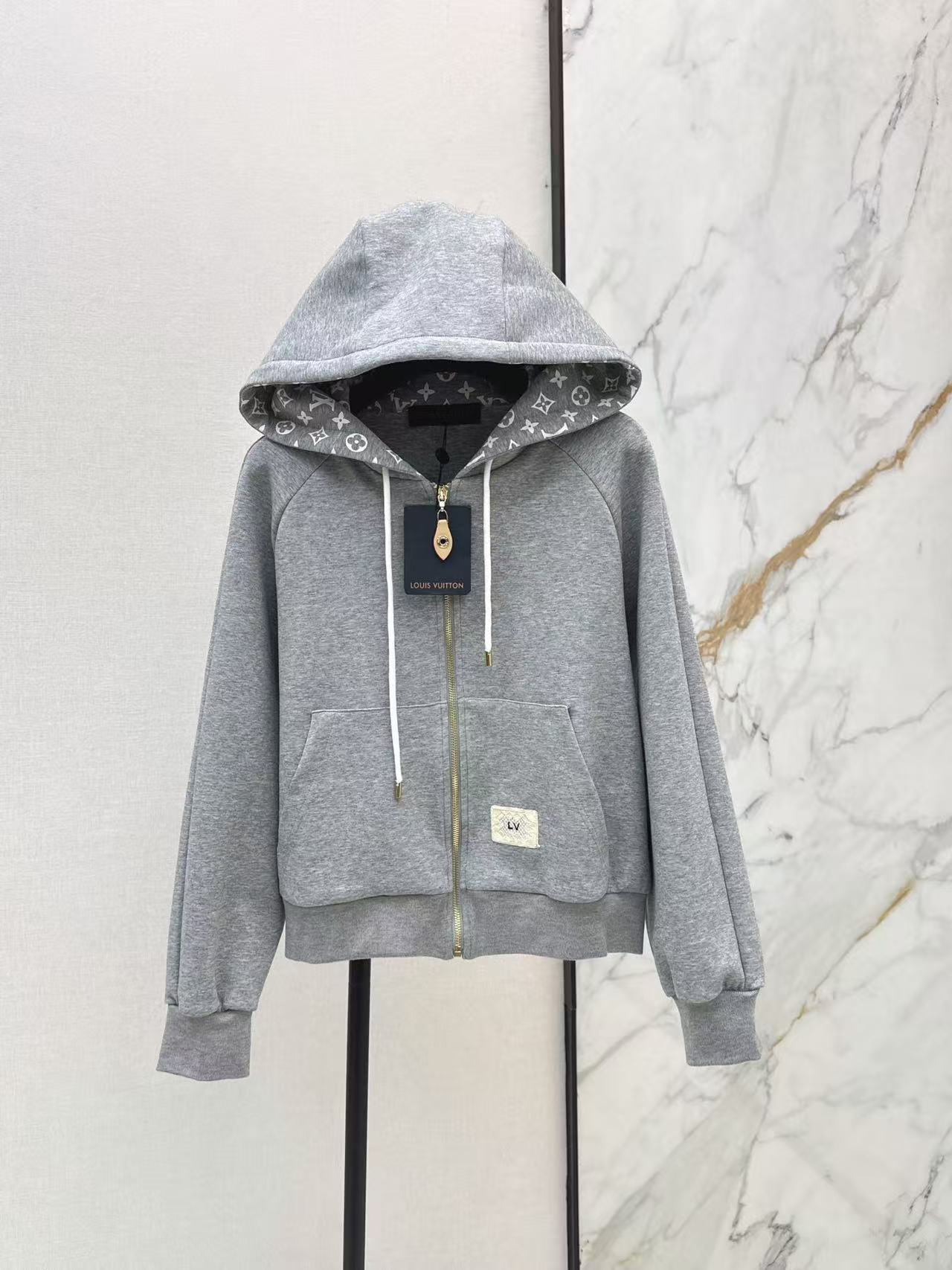 LVプリント柄フード付きジャケット＋パンツのツーピースセット【50％割引+送料無料】