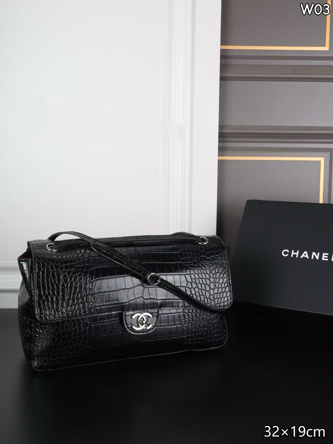 CHANEL クロコダイル型押しフラップバッグ【50％割引+送料無料】