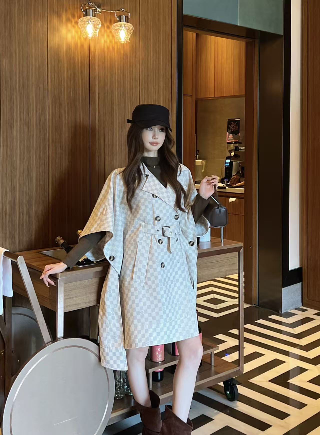 LV ハイクオリティ チェック柄ケープコート【50％割引+送料無料】