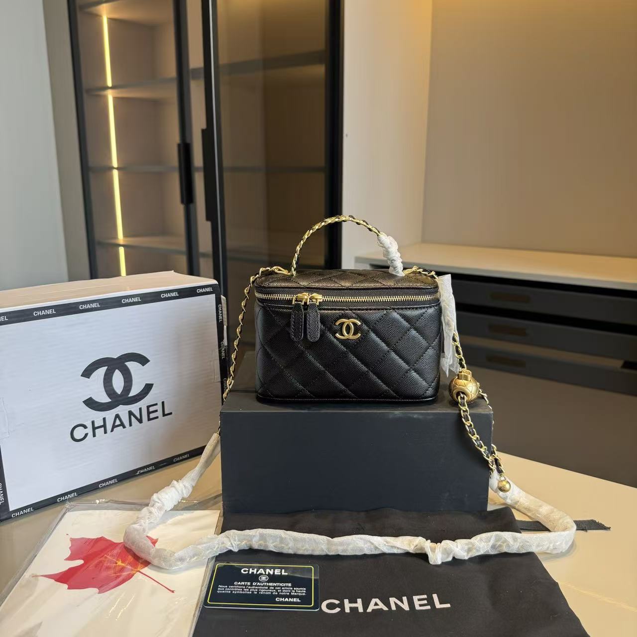 CHANEL チェーンハンドバッグ【50％割引+送料無料】