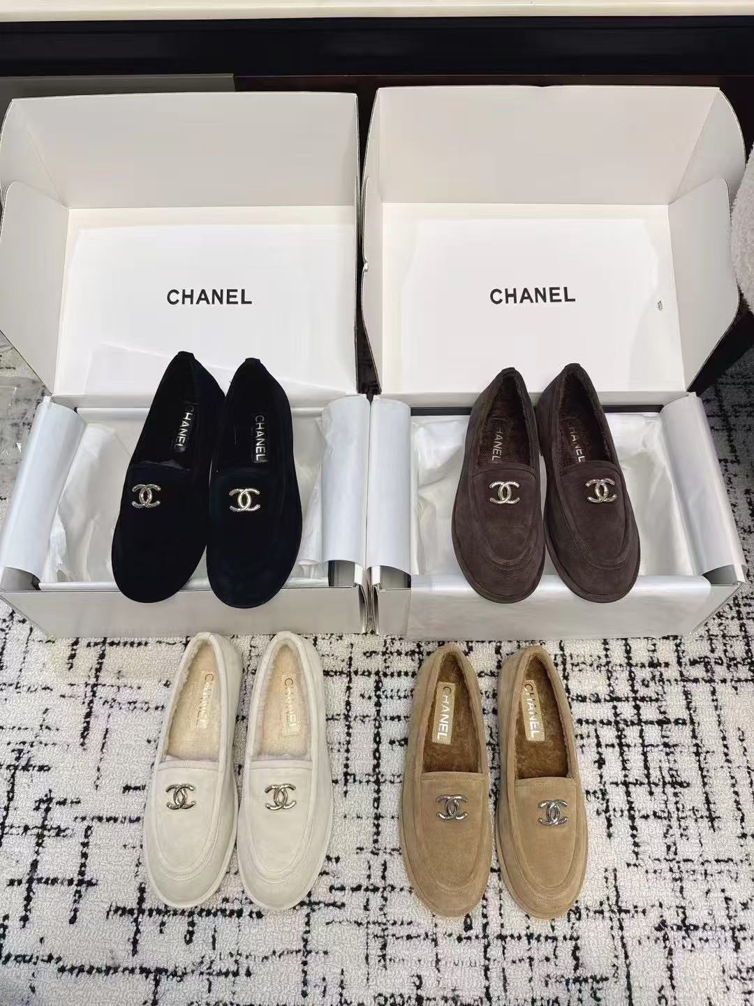 CHANE1 高品質ダブルC鹿革フラットシューズ【50％割引+送料無料】
