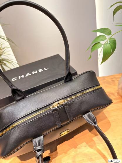 CHANE1 ダブルC レザーショルダーバッグ【50％割引+送料無料】
