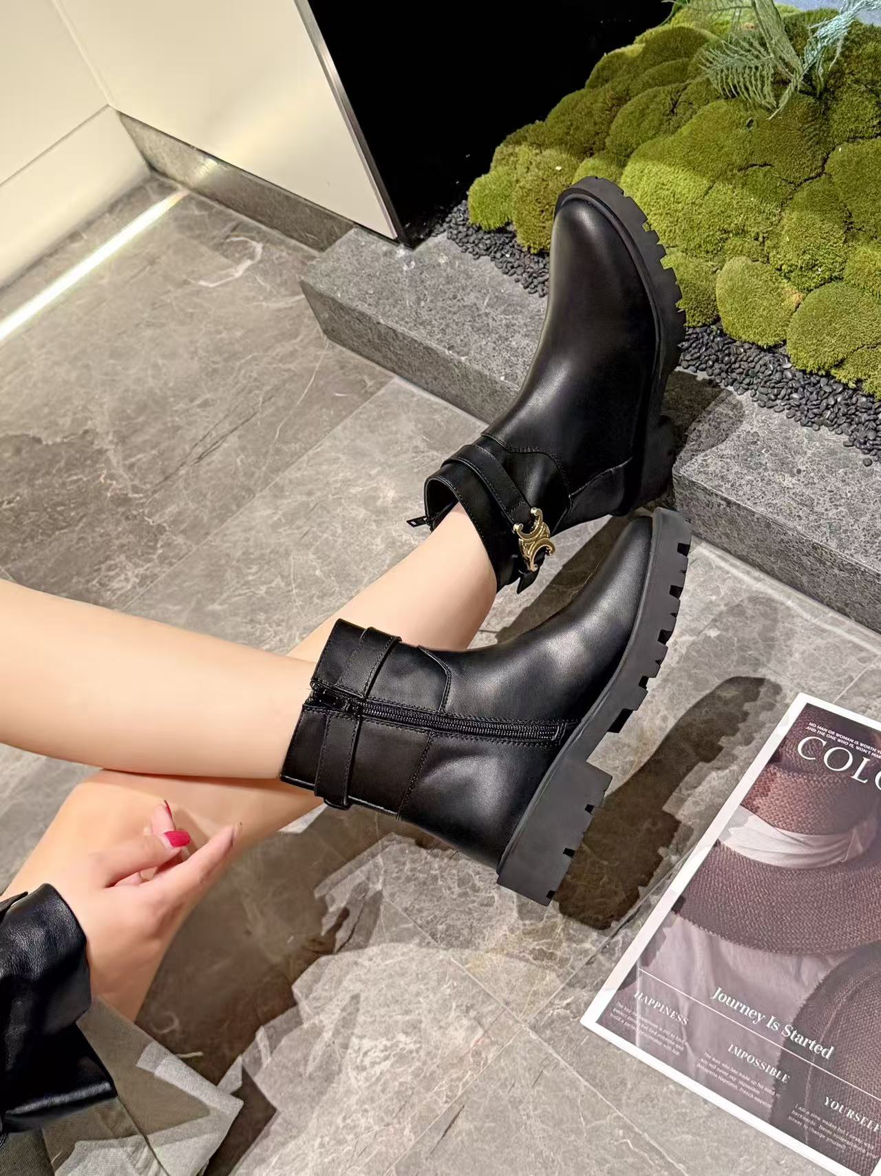 CELINE 高品質シープスキン・ショートブーツ【50％割引+送料無料】