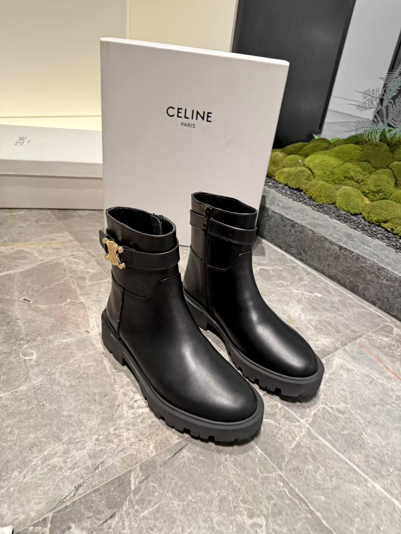 CELINE 高品質シープスキン・ショートブーツ【50％割引+送料無料】