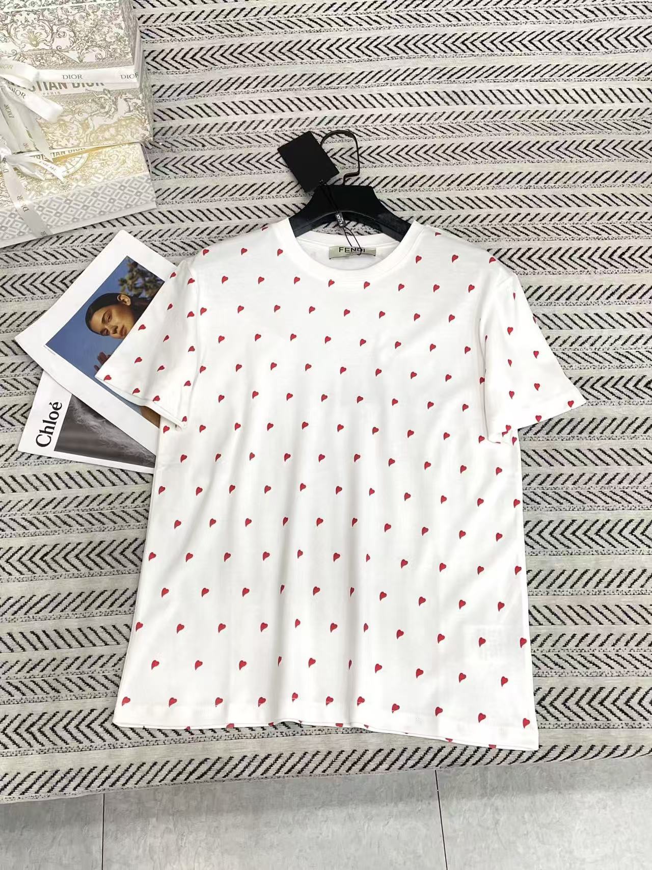 FENDI レッドハートTシャツ【50％割引+送料無料】