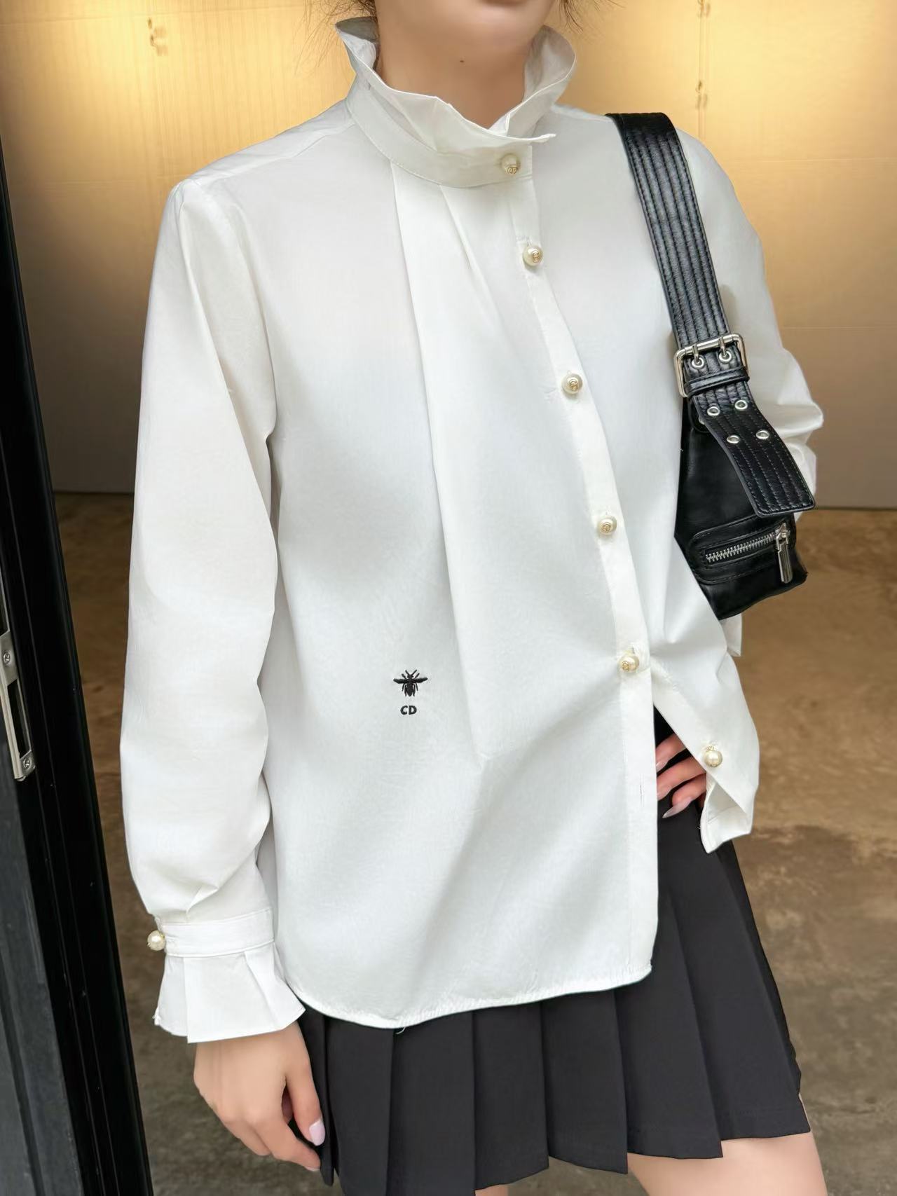 DIOR ハイクオリティ ラッフル＆パール ブラウス【50％割引+送料無料】