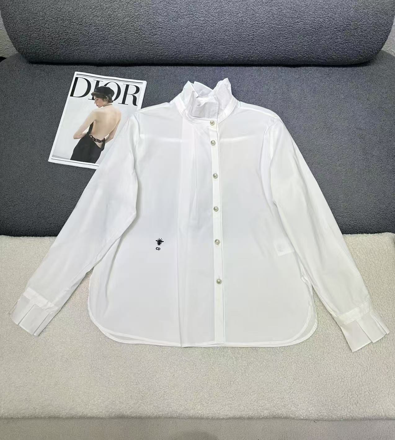 DIOR ハイクオリティ ラッフル＆パール ブラウス【50％割引+送料無料】