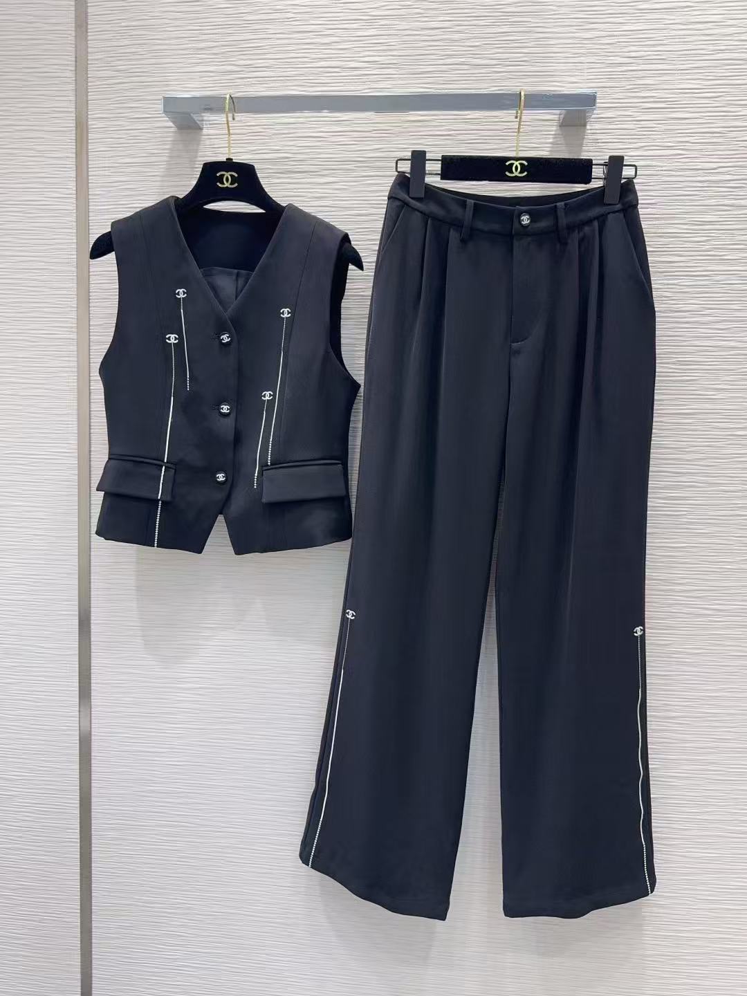 CHANE1 ダブルCボタンベスト＋パンツ ツーピースセット【50％割引+送料無料】