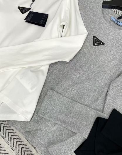 PR4DA トライアングルロゴ長袖Tシャツ【50％割引+送料無料】