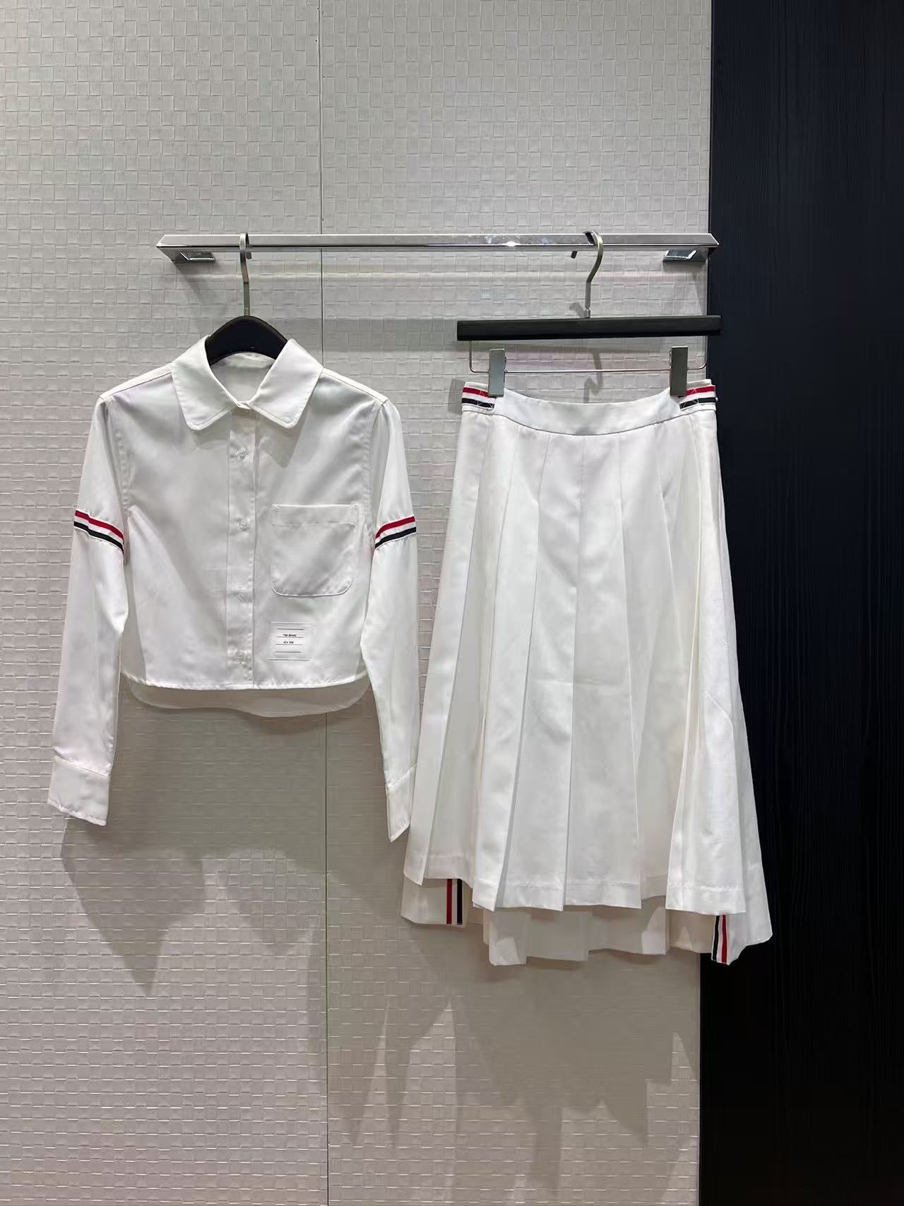 THOM BR0WNEシャツ＋スカートのツーピースセット【50％割引+送料無料】
