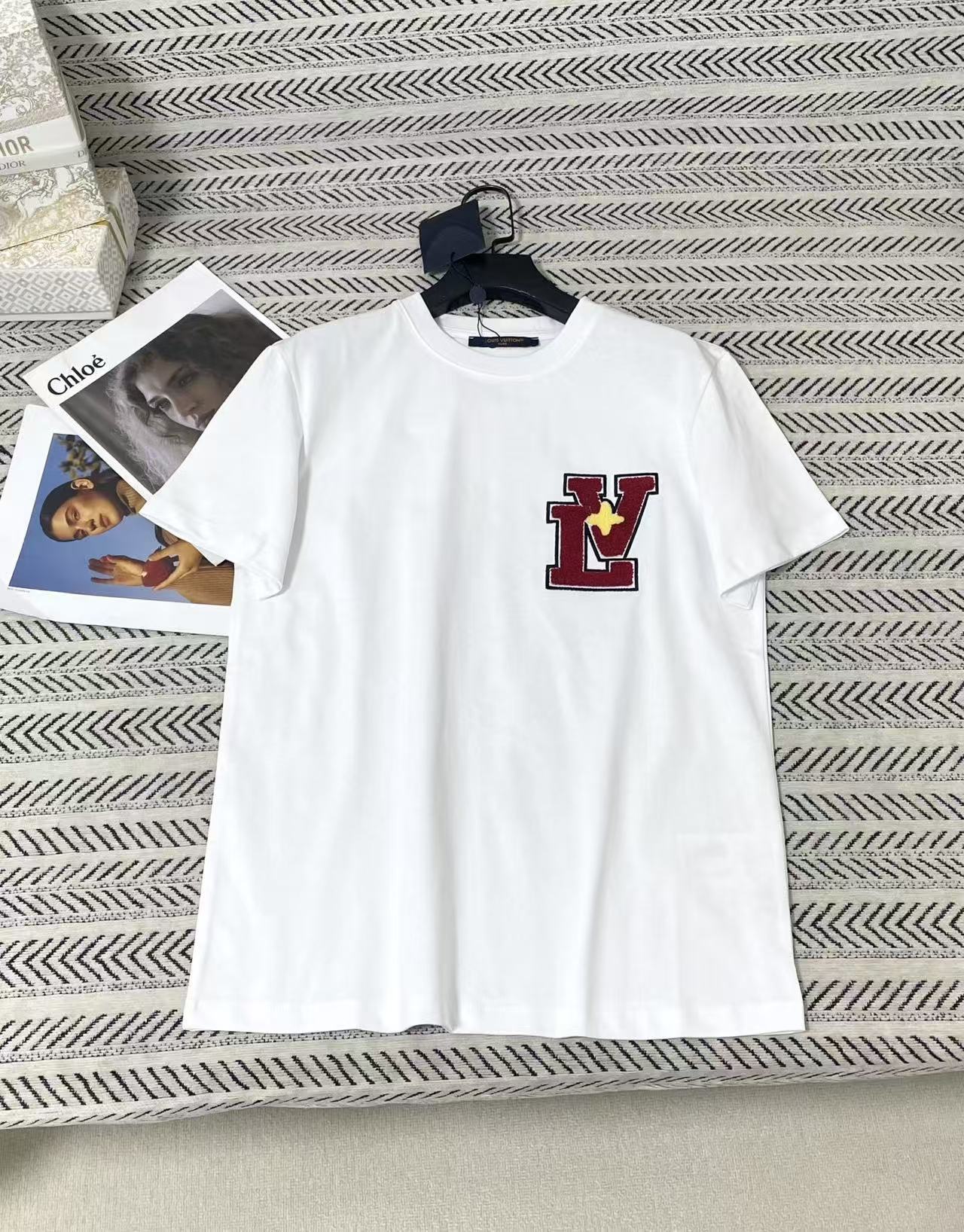 LV シンプルロゴTシャツ【50％割引+送料無料】