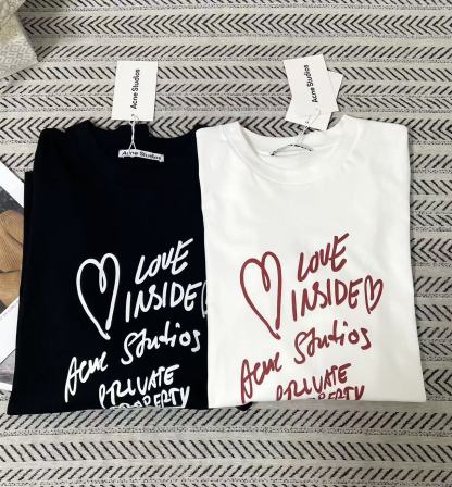 LVロゴ入り長袖Tシャツ【50％割引+送料無料】