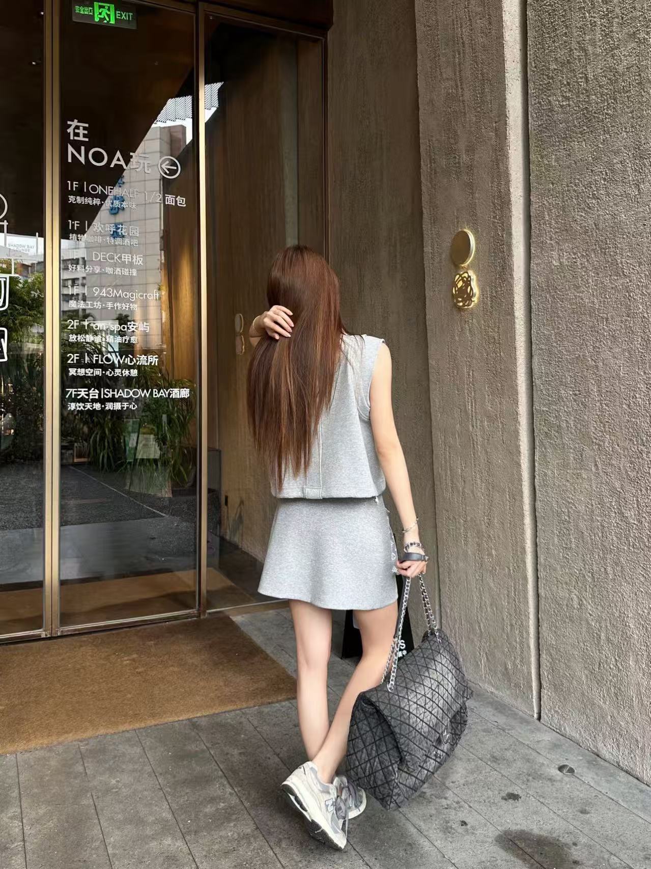 LV ジップアップベスト＆スカート セットアップ【50％割引+送料無料】