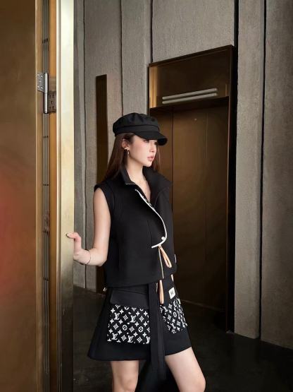 LV ジップアップベスト＆スカート セットアップ【50％割引+送料無料】