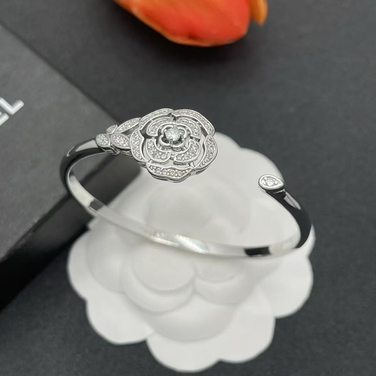 CHANE1 カメリア ダイヤモンド オープンバングル【50％割引+送料無料】