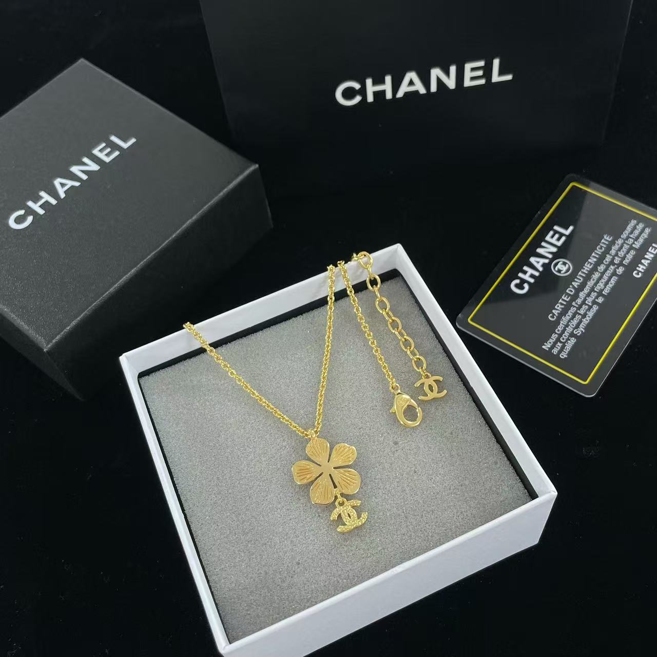 CHANE1 ダブルCフラワーダイヤモンドネックレス【50％割引+送料無料】