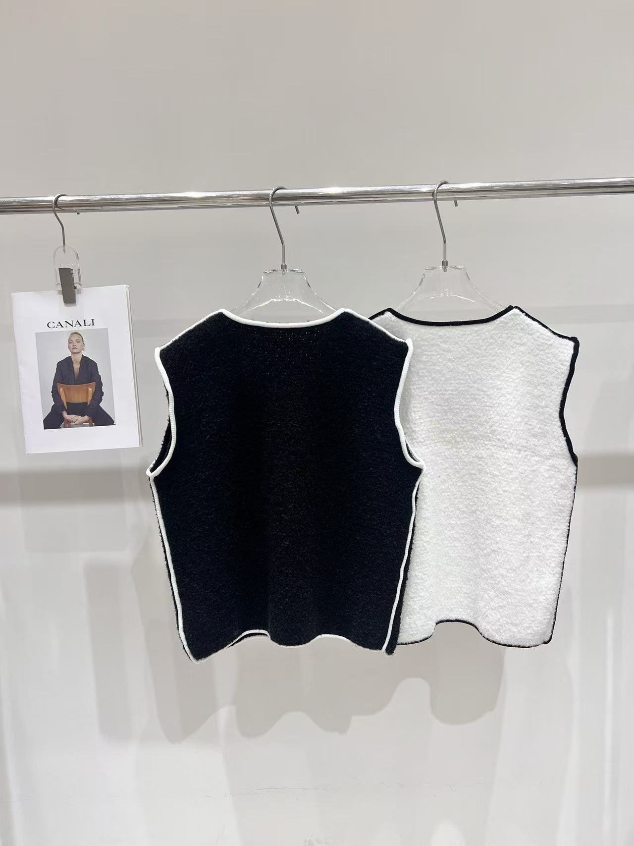 CHANEL ダブルC ウールベスト【50％割引+送料無料】