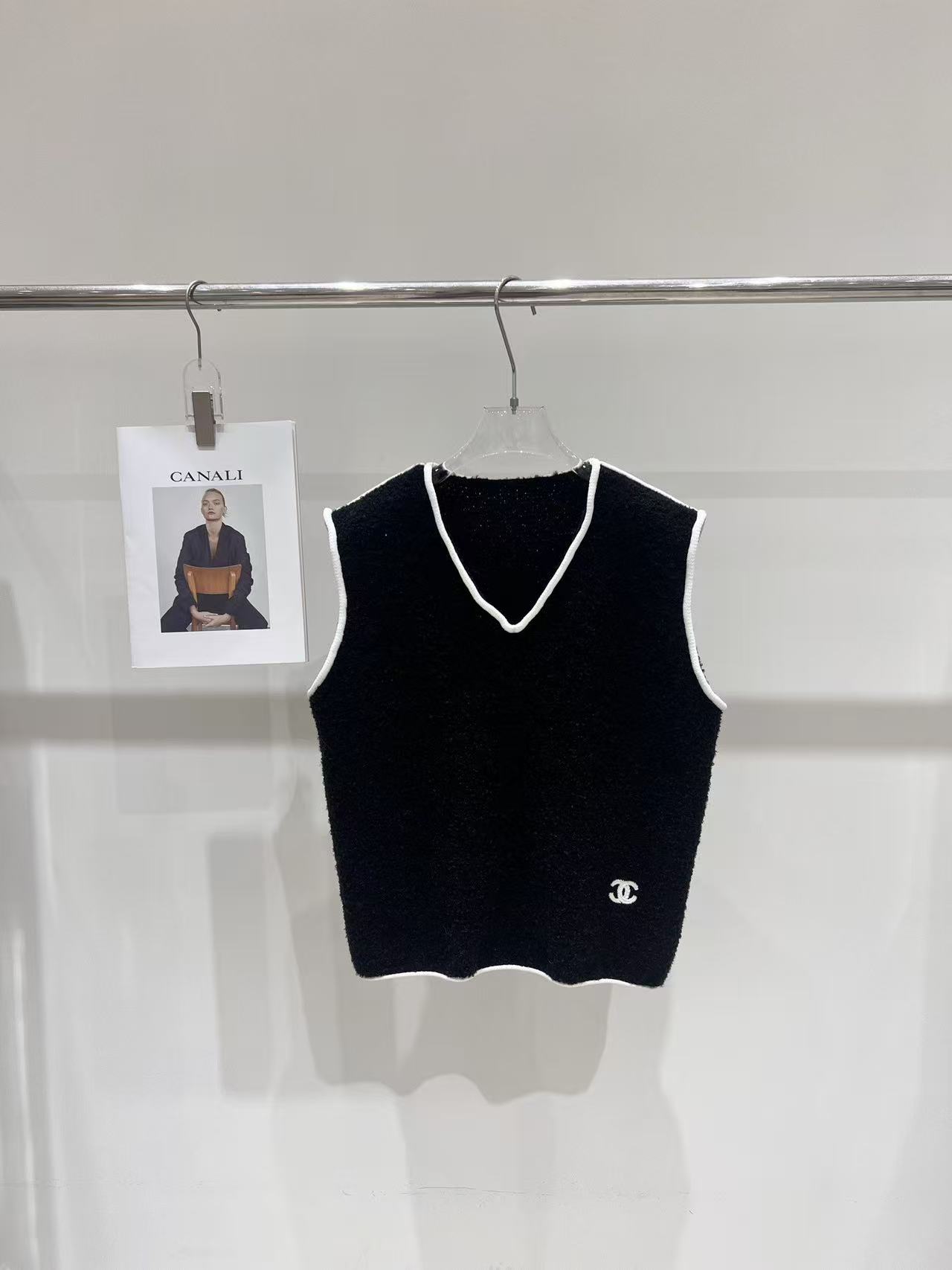 CHANEL ダブルC ウールベスト【50％割引+送料無料】