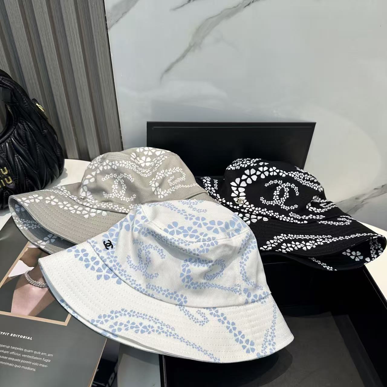 CHANEL ダブルCプリント フィッシャーマンハット【50％割引+送料無料】