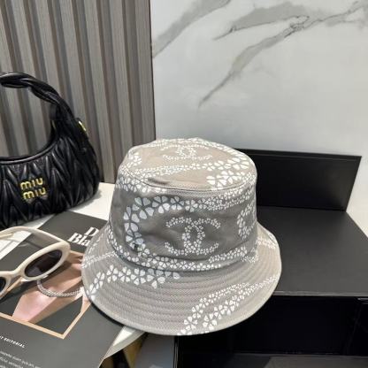 CHANEL ダブルCプリント フィッシャーマンハット【50％割引+送料無料】