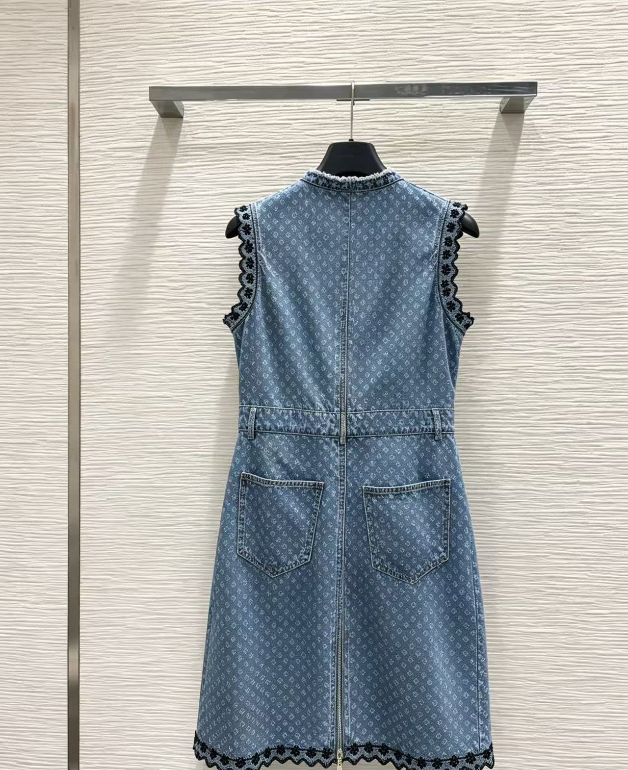 LVモノグラム柄 ジップアップ・ノースリーブワンピース【50％割引+送料無料】