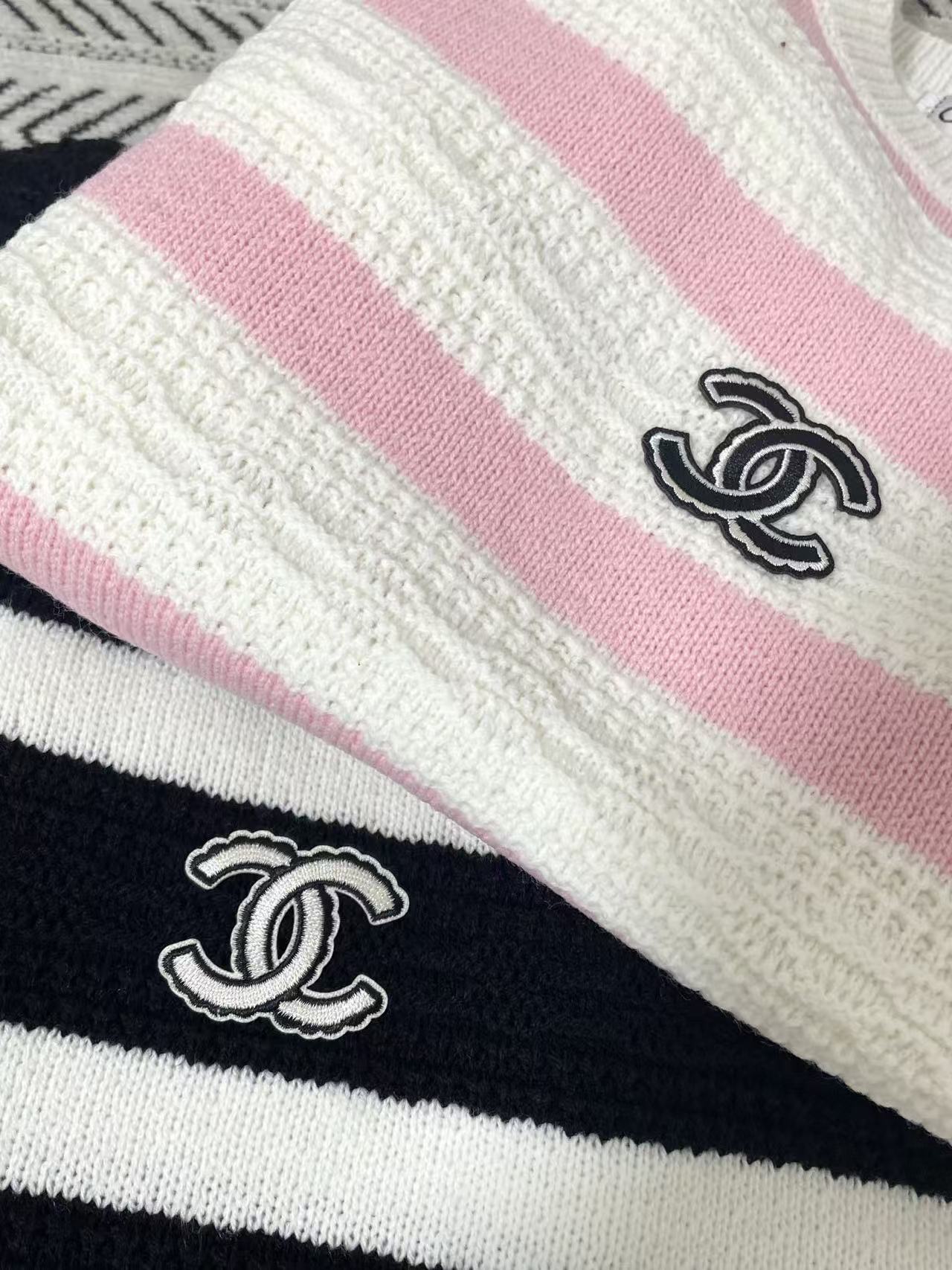 CHANEL ダブルC ストライプ柄ウールセーター【50％割引+送料無料】
