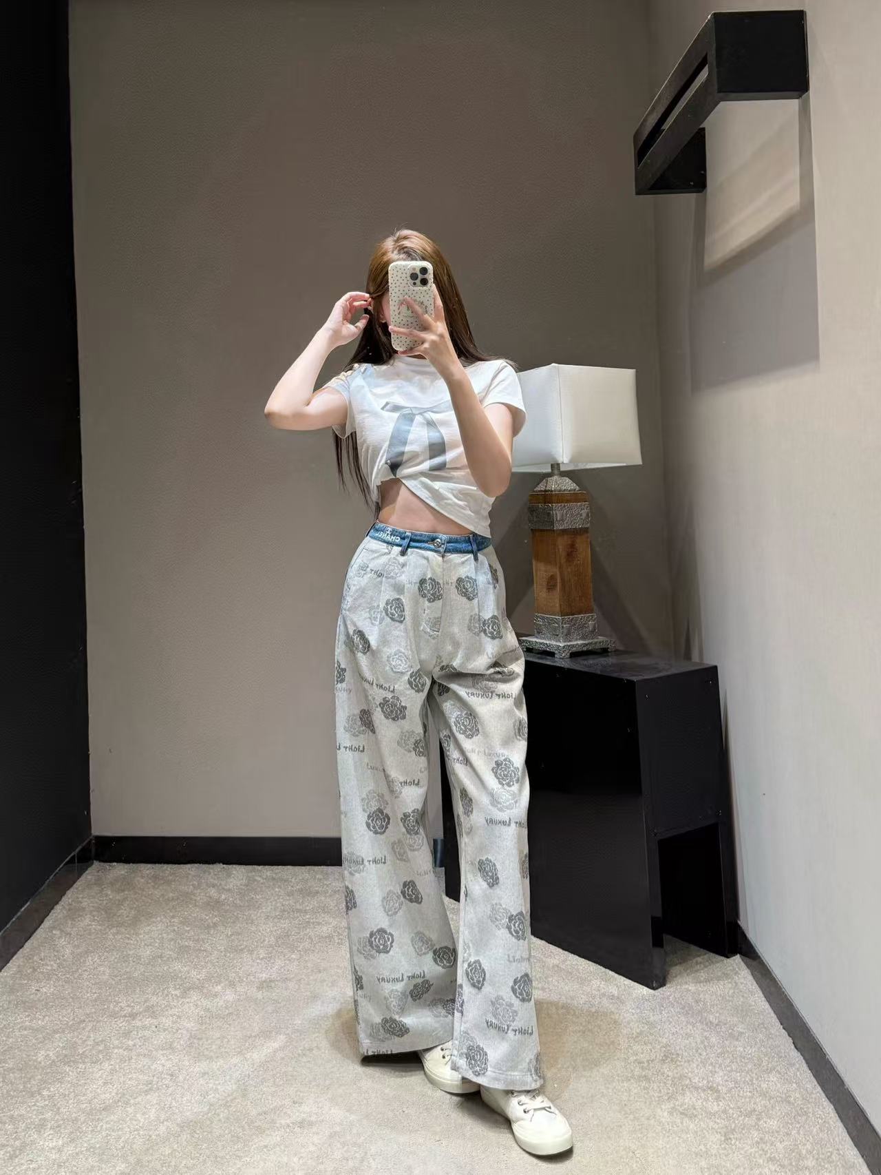CHANEL カメリア デニムパンツ【50％割引+送料無料】