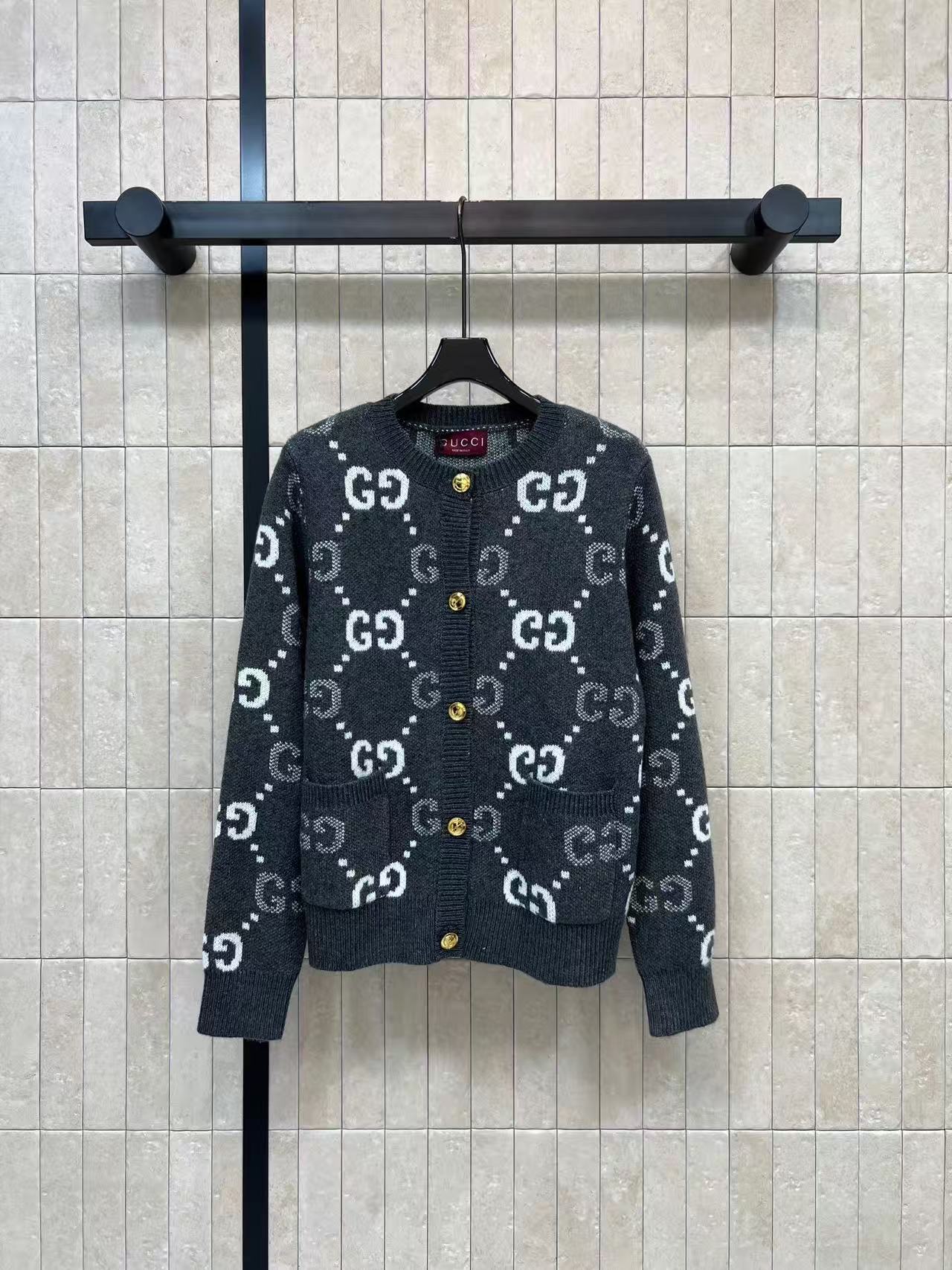 GUCCI メタルボタン ウールカーディガン【50％割引+送料無料】
