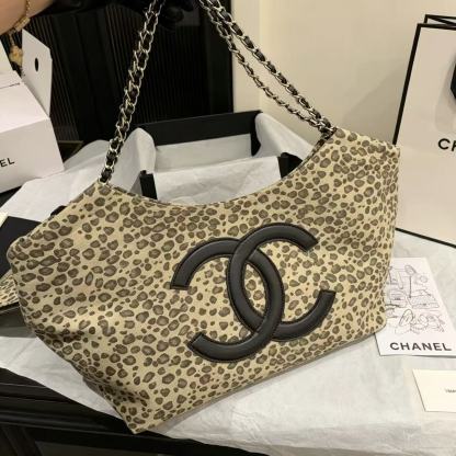 CHANEL ダブルC レオパード柄 ショッピングバッグ【50％割引+送料無料】